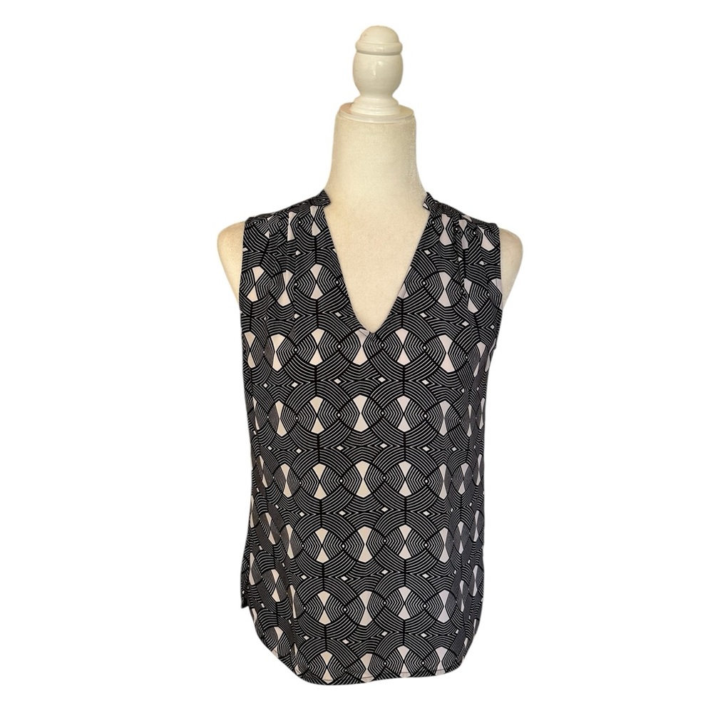 EUC Banana Republic Dark Navy and White Geometric Patterned Blouse